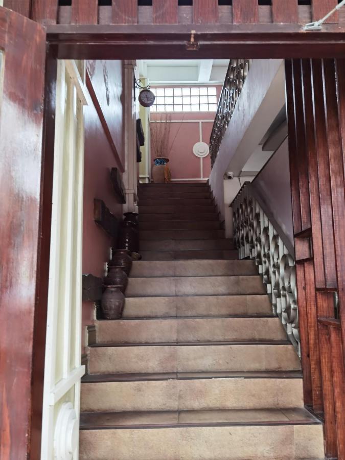 Reddoorz Near Colgante Bridge Naga City Exterior photo