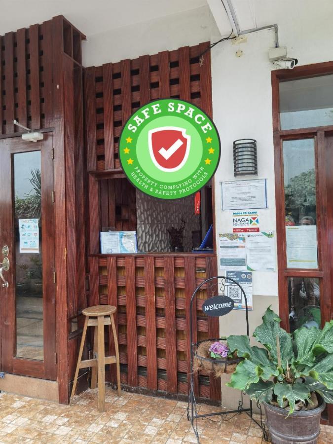 Reddoorz Near Colgante Bridge Naga City Exterior photo